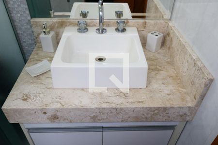 Casa à venda com 430m², 4 quartos e 5 vagas Casa à venda com 430m², 4 quartos e 5 vagasSuíte 3 - Banheiro