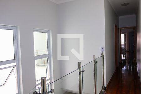 Casa à venda com 430m², 4 quartos e 5 vagas Casa à venda com 430m², 4 quartos e 5 vagasCorredor 2º andar - Quartos