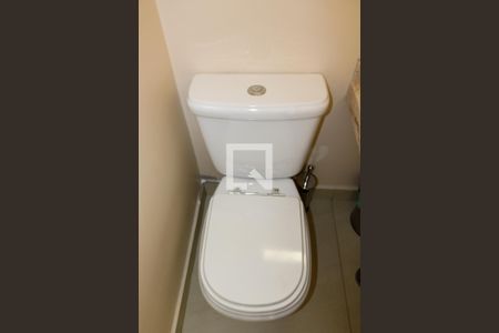 Casa à venda com 430m², 4 quartos e 5 vagas Casa à venda com 430m², 4 quartos e 5 vagasLavabo 1º andar