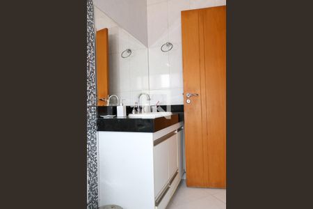 Casa à venda com 430m², 4 quartos e 5 vagas Casa à venda com 430m², 4 quartos e 5 vagasSuíte 4 - Banheiro