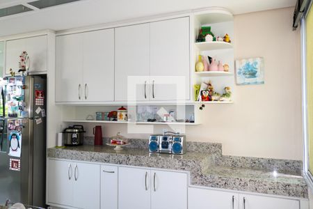 Casa à venda com 430m², 4 quartos e 5 vagas Casa à venda com 430m², 4 quartos e 5 vagasCozinha