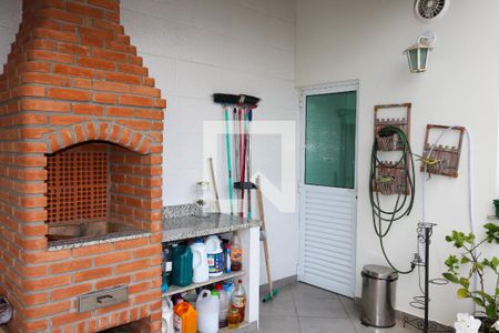 Casa à venda com 430m², 4 quartos e 5 vagas Casa à venda com 430m², 4 quartos e 5 vagasTerraço