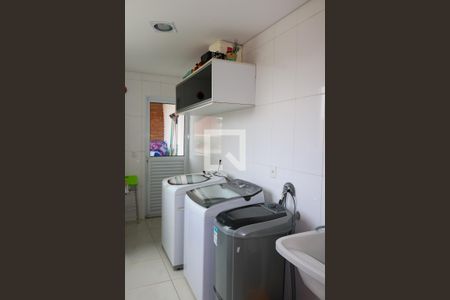 Casa à venda com 430m², 4 quartos e 5 vagas Casa à venda com 430m², 4 quartos e 5 vagasÁrea de Serviço