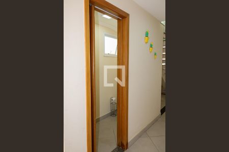 Casa à venda com 430m², 4 quartos e 5 vagas Casa à venda com 430m², 4 quartos e 5 vagasLavado - Salão de Festas