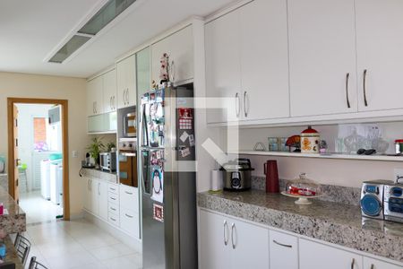 Casa à venda com 430m², 4 quartos e 5 vagas Casa à venda com 430m², 4 quartos e 5 vagasCozinha