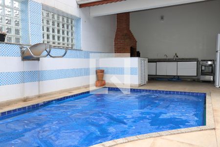 Casa à venda com 430m², 4 quartos e 5 vagas Casa à venda com 430m², 4 quartos e 5 vagasÁrea Gourmet - Piscina