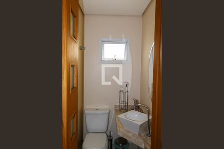 Casa à venda com 430m², 4 quartos e 5 vagas Casa à venda com 430m², 4 quartos e 5 vagasSala de TV