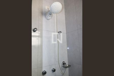 Casa à venda com 430m², 4 quartos e 5 vagas Casa à venda com 430m², 4 quartos e 5 vagasSuíte 2 - Banheiro