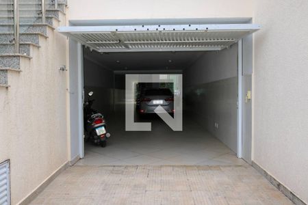 Casa à venda com 430m², 4 quartos e 5 vagas Casa à venda com 430m², 4 quartos e 5 vagasGaragem