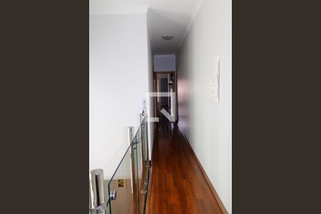 Casa à venda com 430m², 4 quartos e 5 vagas Casa à venda com 430m², 4 quartos e 5 vagasCorredor 2º andar - Quartos