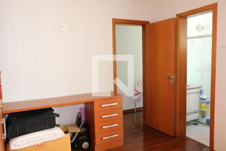 Casa à venda com 430m², 4 quartos e 5 vagas Casa à venda com 430m², 4 quartos e 5 vagasSuíte 2