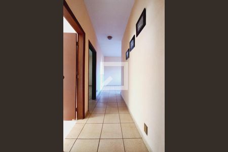 Corredor  de casa à venda com 3 quartos, 200m² em Jardim Novo Campos Eliseos, Campinas