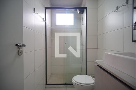 Banheiro de kitnet/studio para alugar com 1 quarto, 40m² em Pátria Nova, Novo Hamburgo