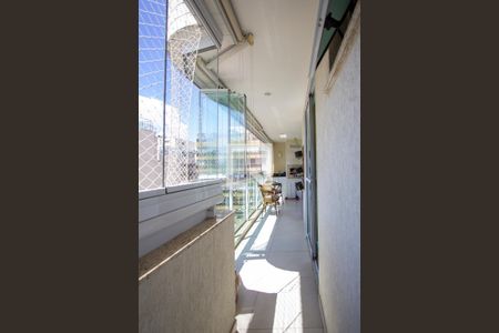 Varanda da sala de apartamento à venda com 3 quartos, 120m² em Icaraí, Niterói
