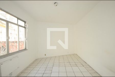 Quarto de apartamento para alugar com 1 quarto, 50m² em Vila Valqueire, Rio de Janeiro