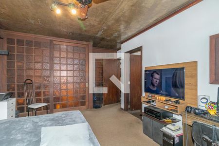 Casa à venda com 450m², 4 quartos e 8 vagas Casa à venda com 450m², 4 quartos e 8 vagasQuarto Suíte