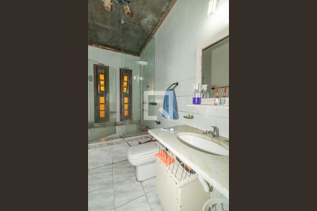 Casa à venda com 450m², 4 quartos e 8 vagas Casa à venda com 450m², 4 quartos e 8 vagasBanheiro 2