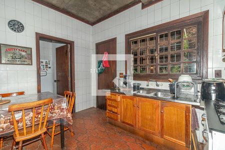 Casa à venda com 450m², 4 quartos e 8 vagas Casa à venda com 450m², 4 quartos e 8 vagasCozinha