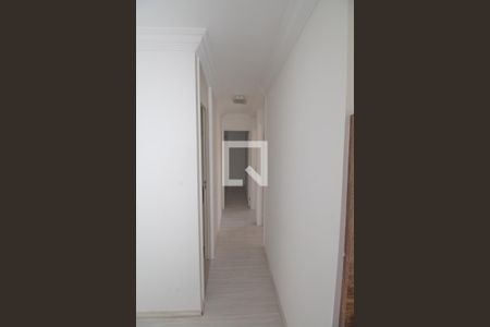 Corredor de apartamento para alugar com 3 quartos, 61m² em Vila Ema, São Paulo