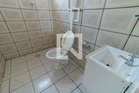 Banheiro de casa para alugar com 1 quarto, 70m² em Vila Silvia, São Paulo