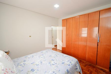 Quarto 1 de casa para alugar com 3 quartos, 228m² em Capela do Socorro, São Paulo