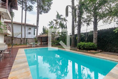 Casa à venda com 610m², 5 quartos e 4 vagas Casa à venda com 610m², 5 quartos e 4 vagasPiscina