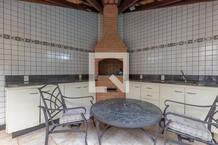 Casa à venda com 610m², 5 quartos e 4 vagas Casa à venda com 610m², 5 quartos e 4 vagasChurrasqueira