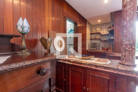 Casa à venda com 610m², 5 quartos e 4 vagas Casa à venda com 610m², 5 quartos e 4 vagasCopa