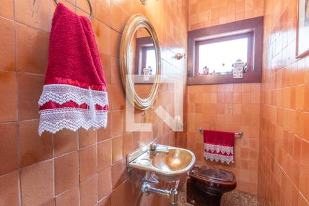 Casa à venda com 610m², 5 quartos e 4 vagas Casa à venda com 610m², 5 quartos e 4 vagasLavabo