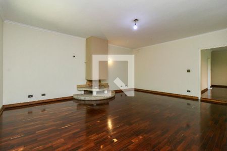 Casa à venda com 464m², 4 quartos e 8 vagasSala