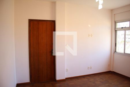 Sala de apartamento à venda com 3 quartos, 110m² em Milionários, Belo Horizonte