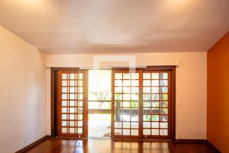 Sala de casa de condomínio à venda com 4 quartos, 157m² em Vila Progresso, Niterói