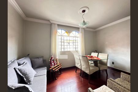 Sala de apartamento à venda com 3 quartos, 74m² em Sagrada Família, Belo Horizonte
