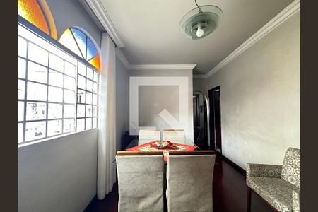 Sala de apartamento à venda com 3 quartos, 74m² em Sagrada Família, Belo Horizonte