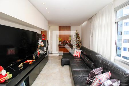 Sala de TV de apartamento à venda com 4 quartos, 350m² em Cidade Nova, Belo Horizonte