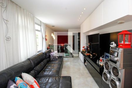 Sala de TV de apartamento à venda com 4 quartos, 350m² em Cidade Nova, Belo Horizonte