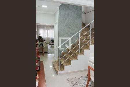 Escada de casa à venda com 3 quartos, 140m² em Vila Tiradentes, São Paulo