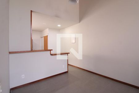 Sala de casa de condomínio à venda com 4 quartos, 189m² em Freguesia de Jacarepaguá, Rio de Janeiro