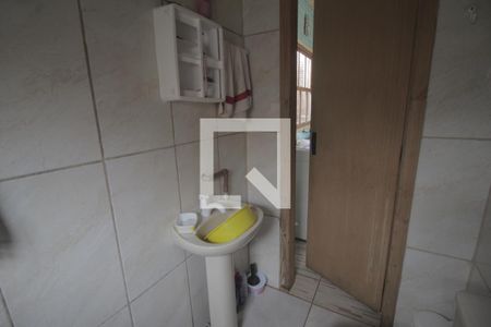 Banheiro de casa à venda com 1 quarto, 138m² em Niterói, Canoas