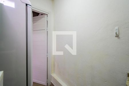 Cozinha de casa de condomínio à venda com 1 quarto, 76m² em Espírito Santo, Porto Alegre