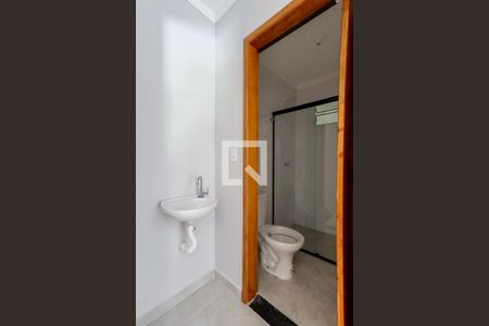 Banheiro de apartamento para alugar com 1 quarto, 30m² em Vila Gustavo, São Paulo