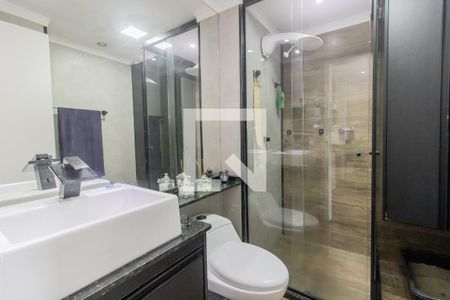 Banheiro de apartamento para alugar com 1 quarto, 33m² em Jardim Santa Terezinha (zona Leste), São Paulo