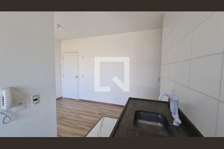 Cozinha e Área de Serviço de apartamento à venda com 2 quartos, 49m² em Vila Santana Ii, Jundiaí