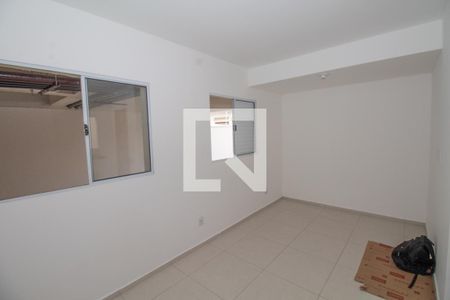 Sala / Quarto de apartamento para alugar com 1 quarto, 28m² em Jardim Vila Formosa, São Paulo