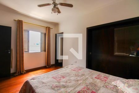 Studio à venda com 300m², 3 quartos e 3 vagas Studio à venda com 300m², 3 quartos e 3 vagasSuíte