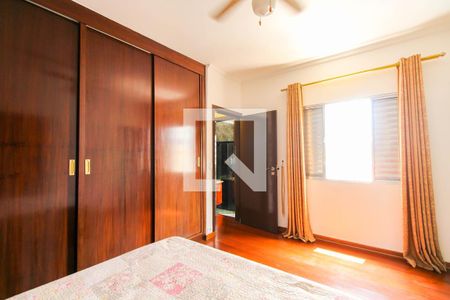 Studio à venda com 300m², 3 quartos e 3 vagas Studio à venda com 300m², 3 quartos e 3 vagasSuíte