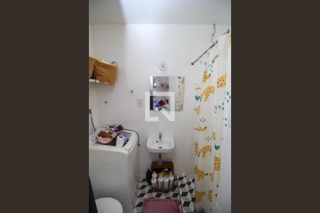 Banheiro de kitnet/studio à venda com 1 quarto, 24m² em Laranjeiras, Rio de Janeiro