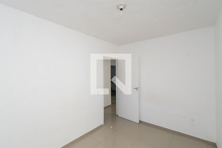 Quarto 1 de casa de condomínio para alugar com 2 quartos, 44m² em Braz de Pina, Rio de Janeiro