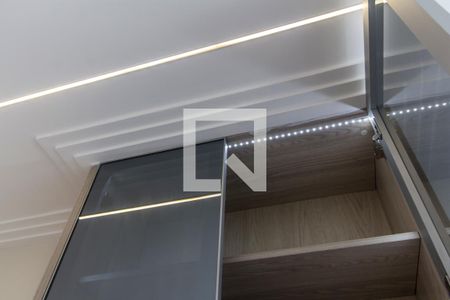 Detalhe Sala de apartamento à venda com 2 quartos, 69m² em Alphaville Empresarial, Barueri