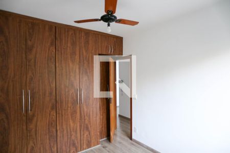 Quarto de apartamento para alugar com 2 quartos, 65m² em Palmares, Belo Horizonte